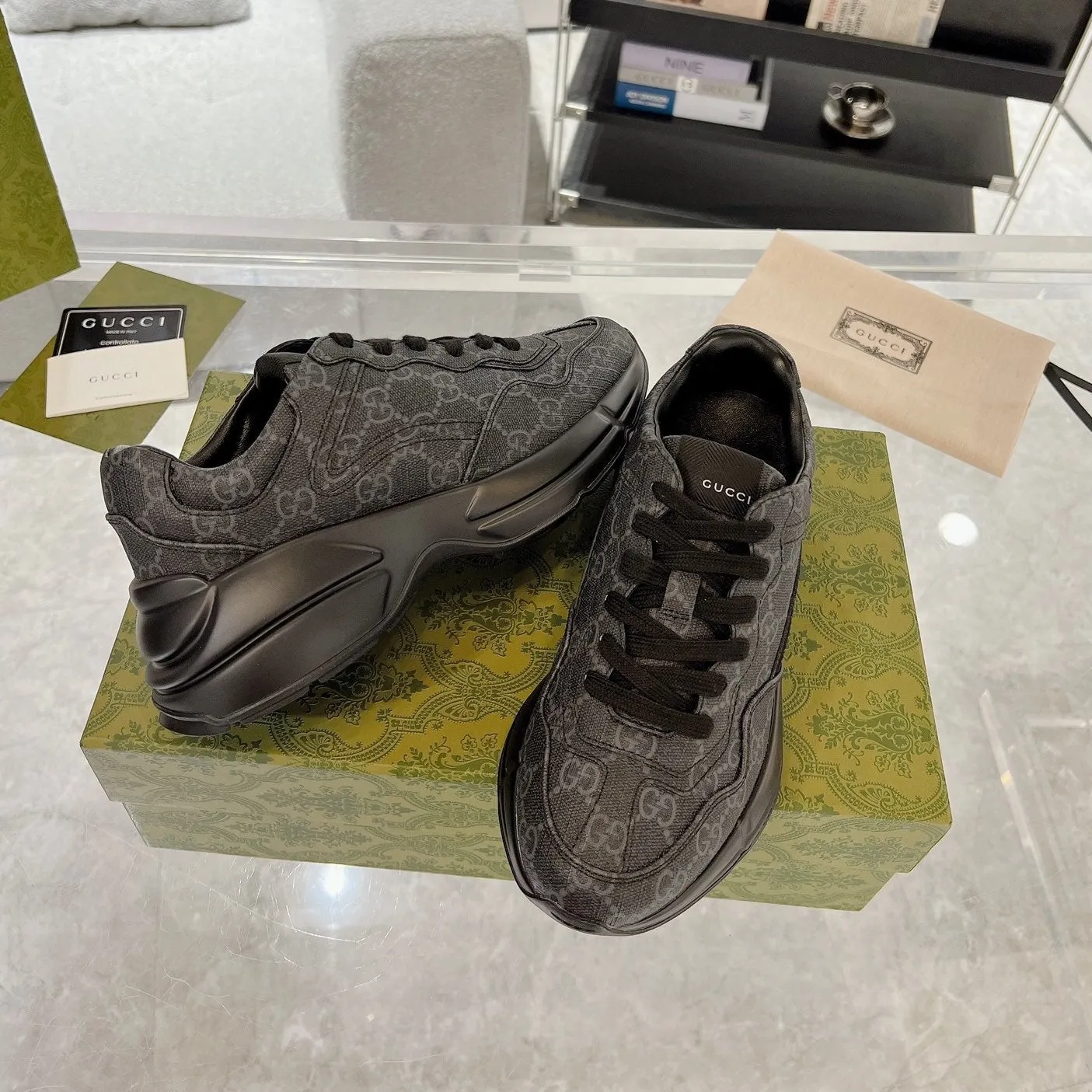 100 SNEAKER Gucci GG High-performance Efficient Ink Black RHYTON