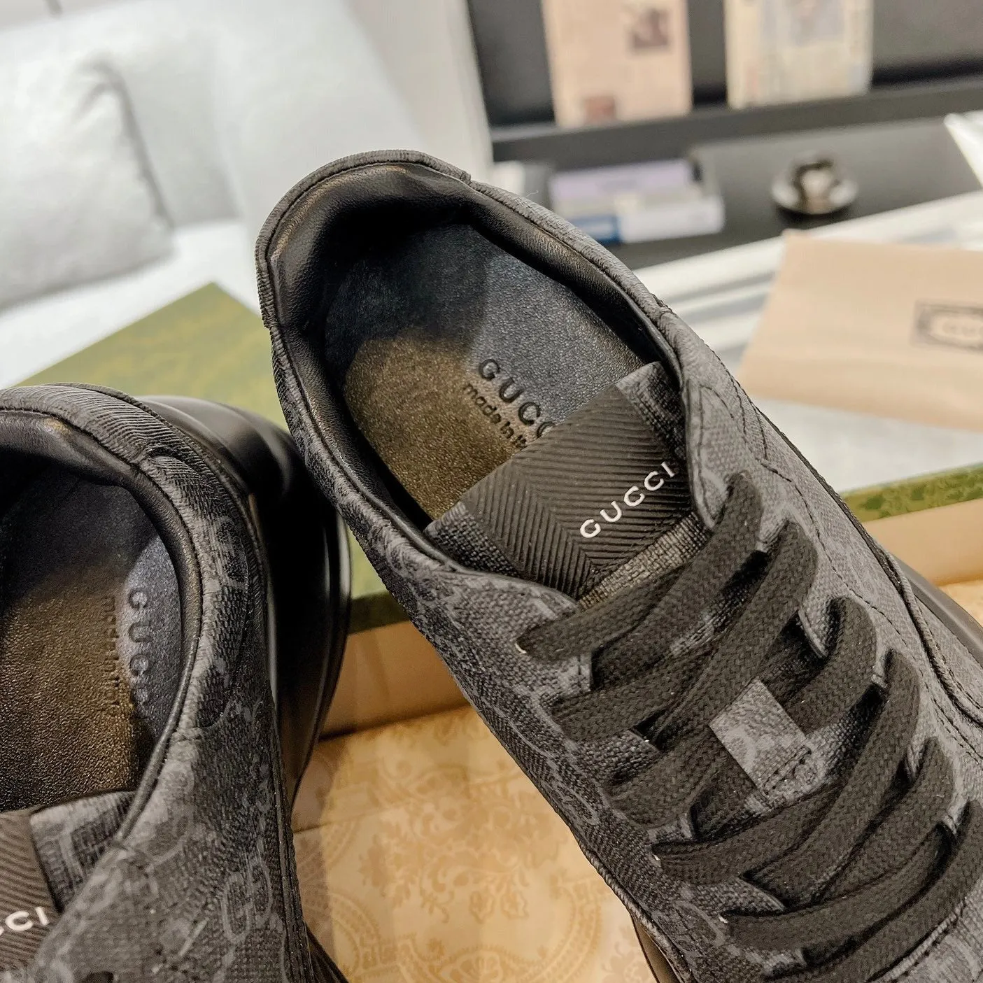 100 SNEAKER Gucci GG High-performance Efficient Ink Black RHYTON