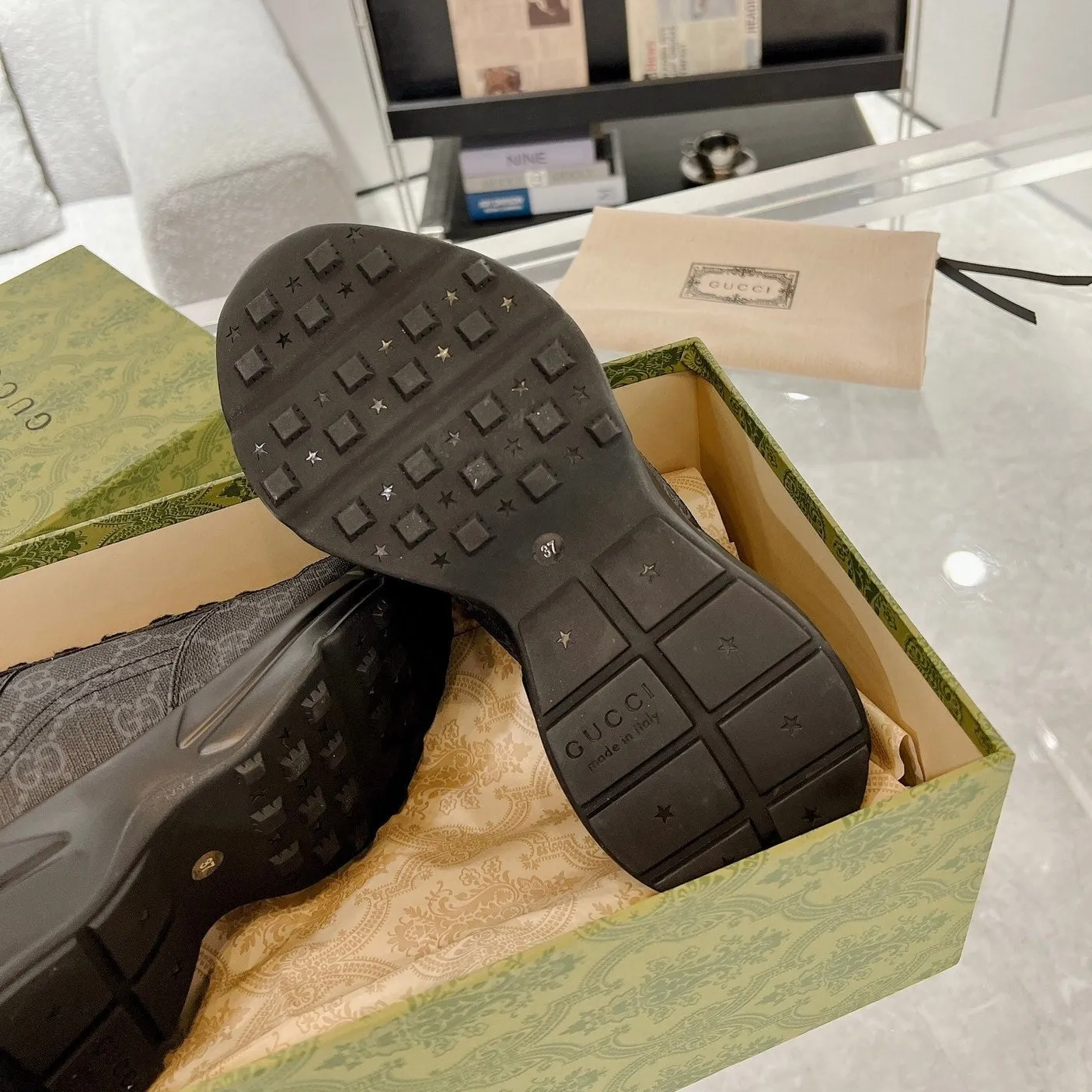 100 SNEAKER Gucci GG High-performance Efficient Ink Black RHYTON