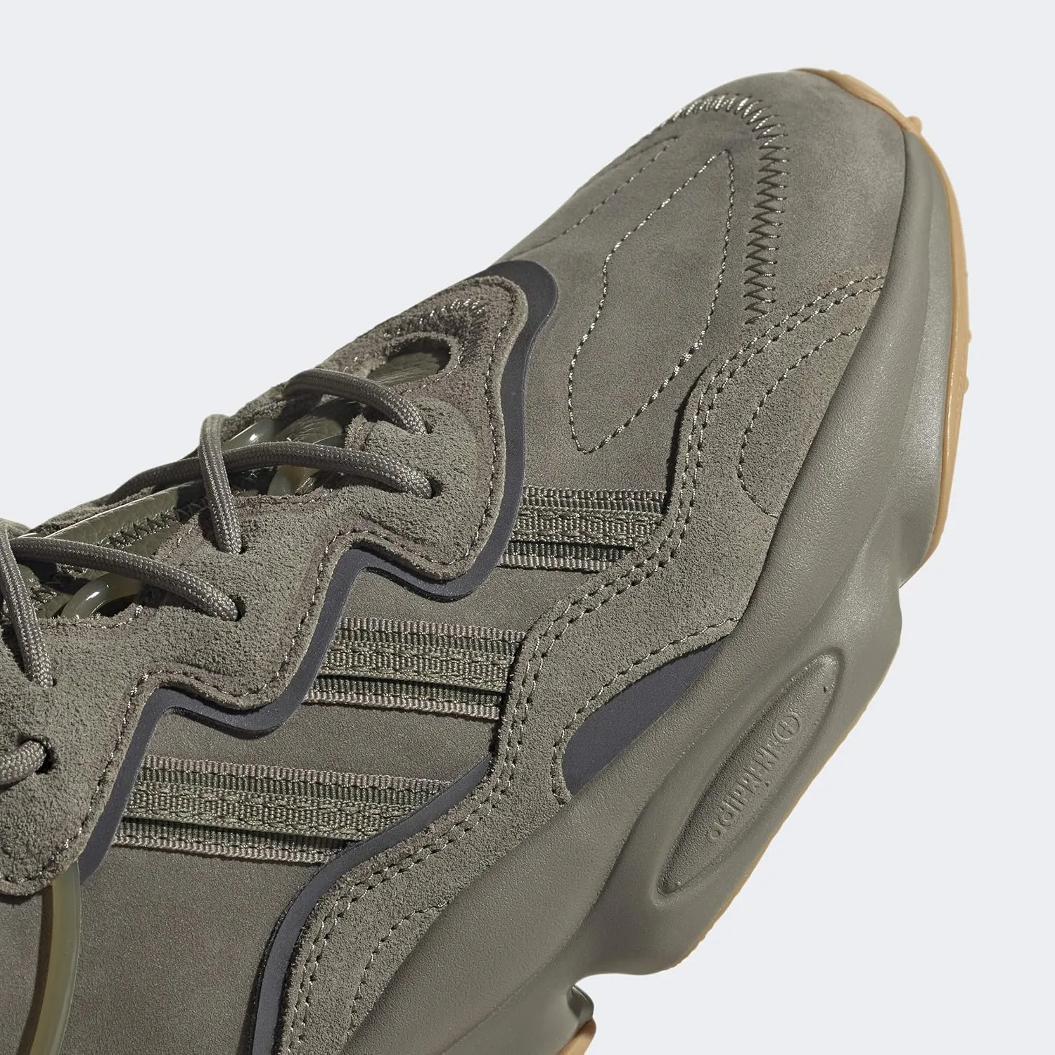 adidas Originals Men's Ozweego Sneaker