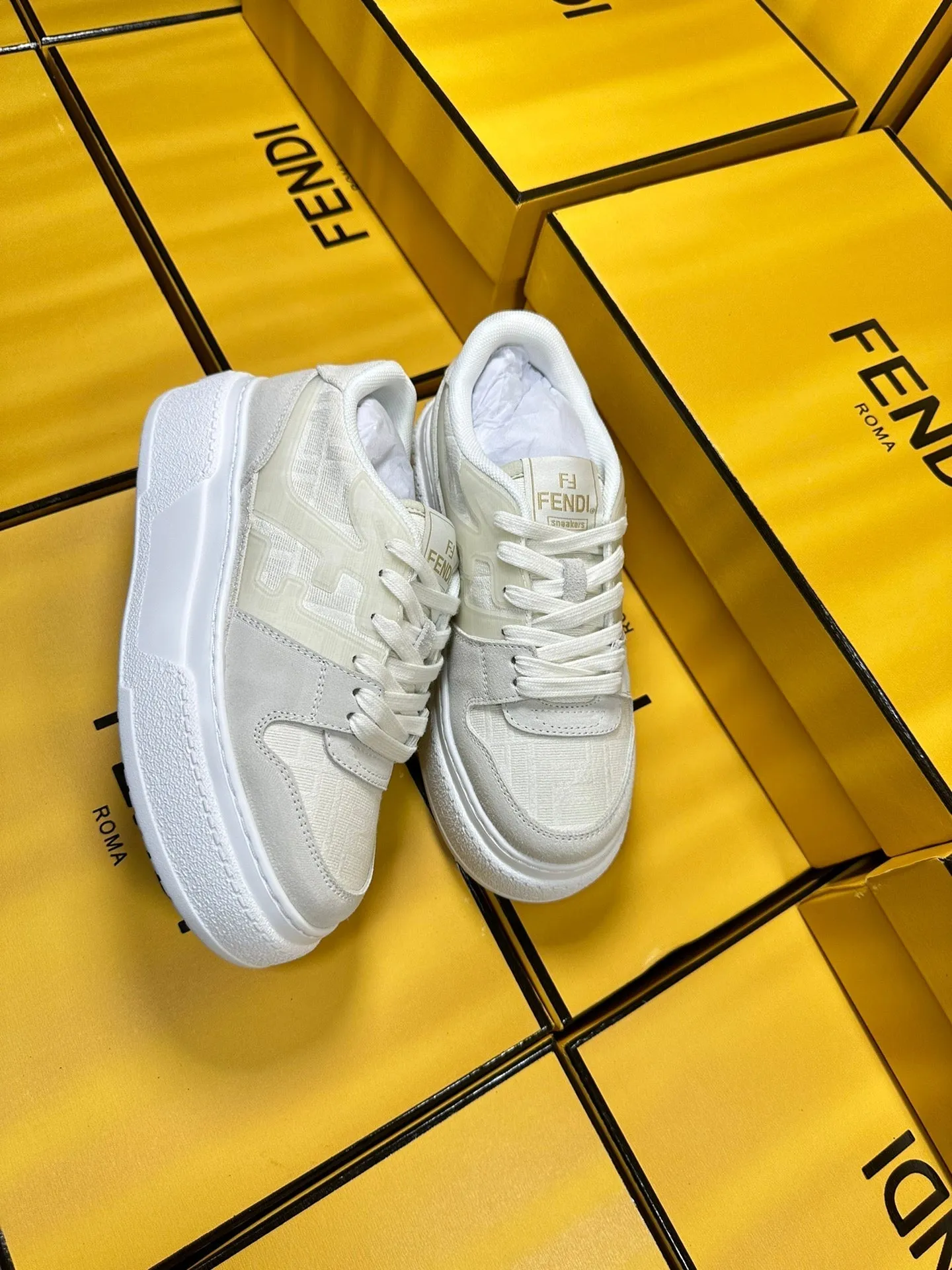 AND WHITE FENDI High-performance Large variety FENDI THICK-SOLDED IN SNEAKER SUEDE FABRIC MONOGRAM