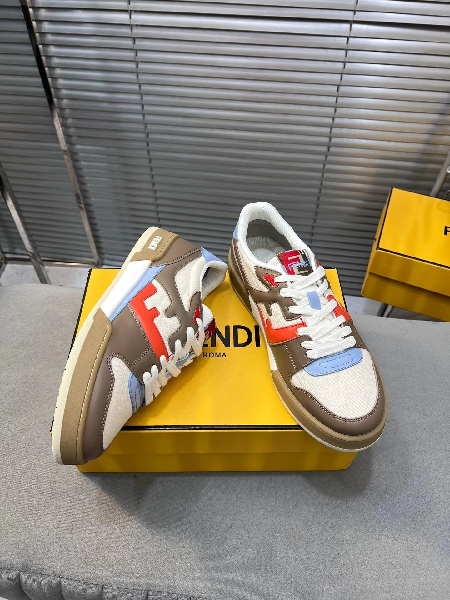 CALFSKIN FENDI MATCH BROWN LOW COFFEE Value-based AND FENDI MESH TOPS WHITE MIX Seasonal clearance IN