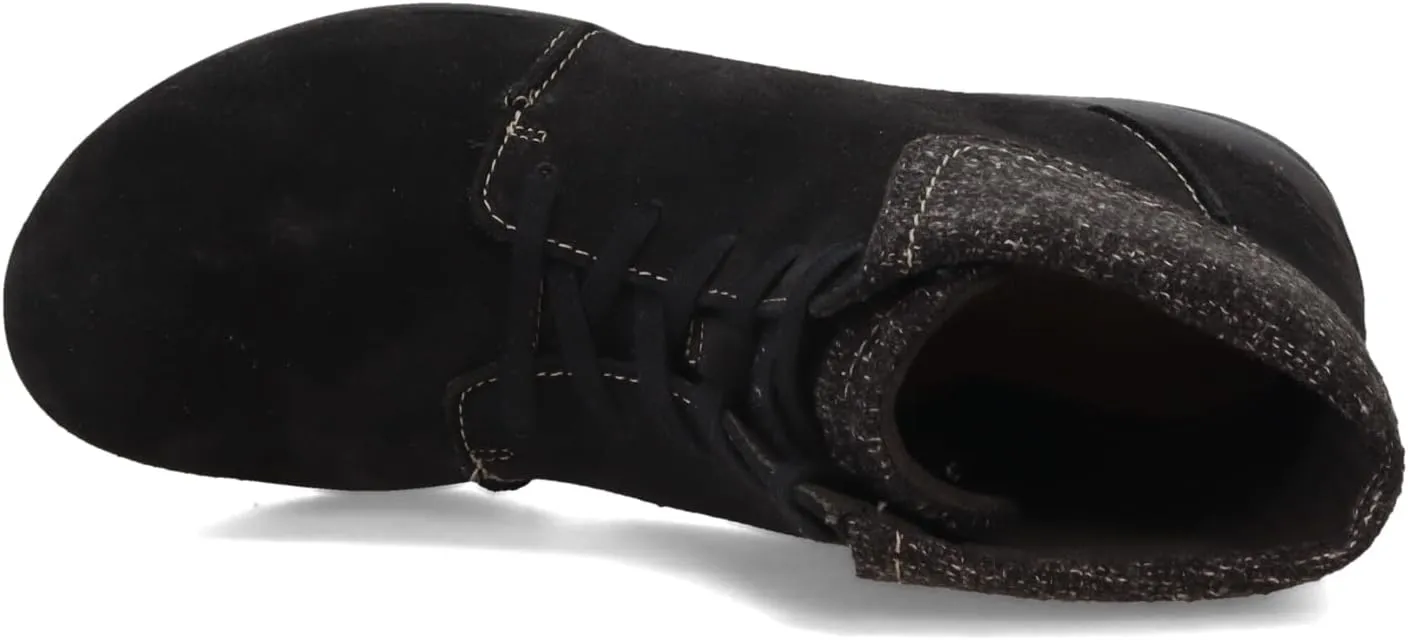 Clarks Women's Roseville Lace Ankle Boot