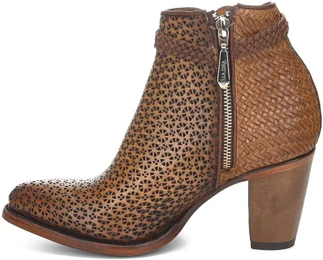 Cuadra Women's Bootie in Bovine Leather with Perforations with Zipper