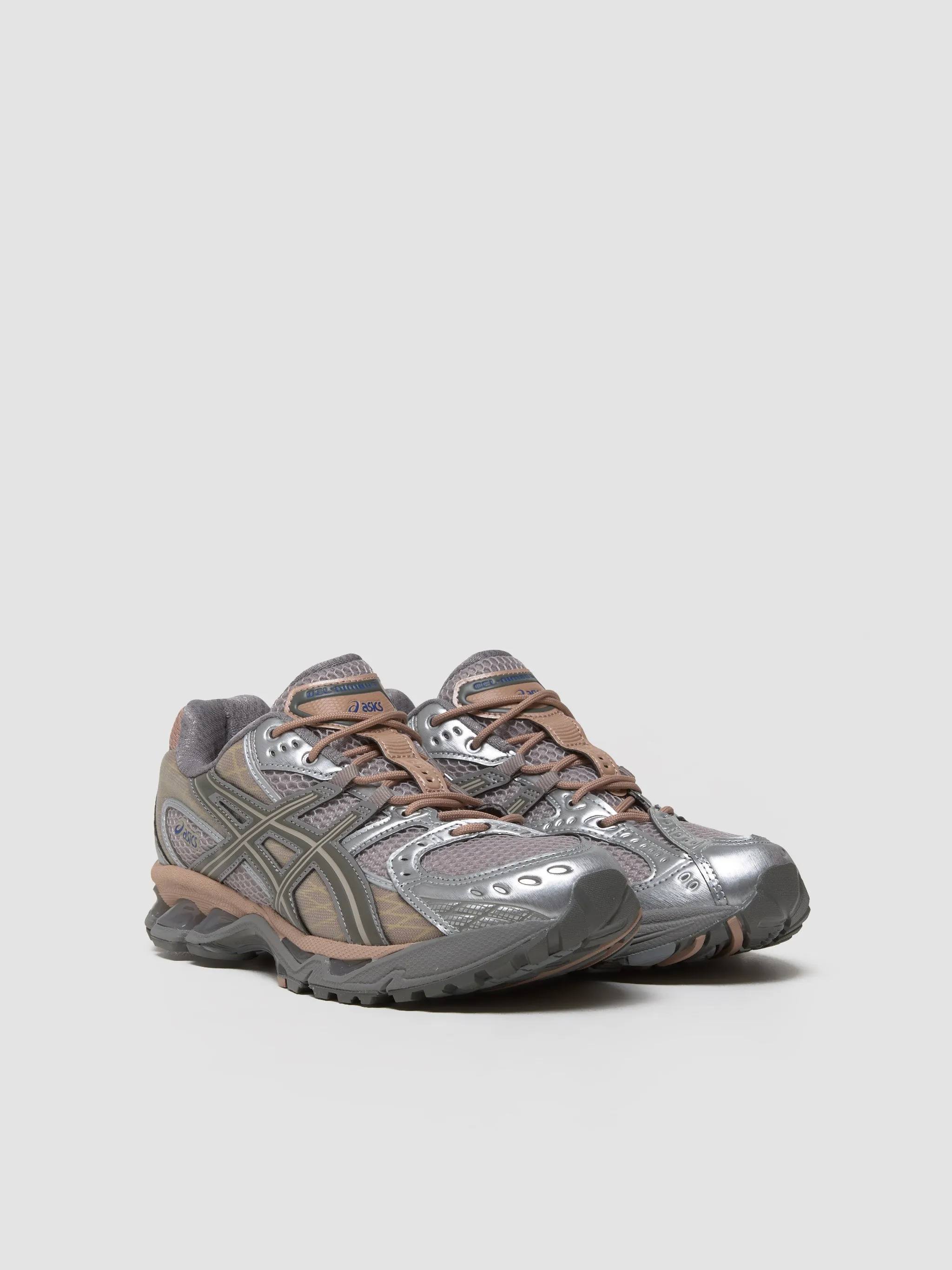 GEL-NIMBUS 10.1 Sneaker in Moonrock & Truffle Grey