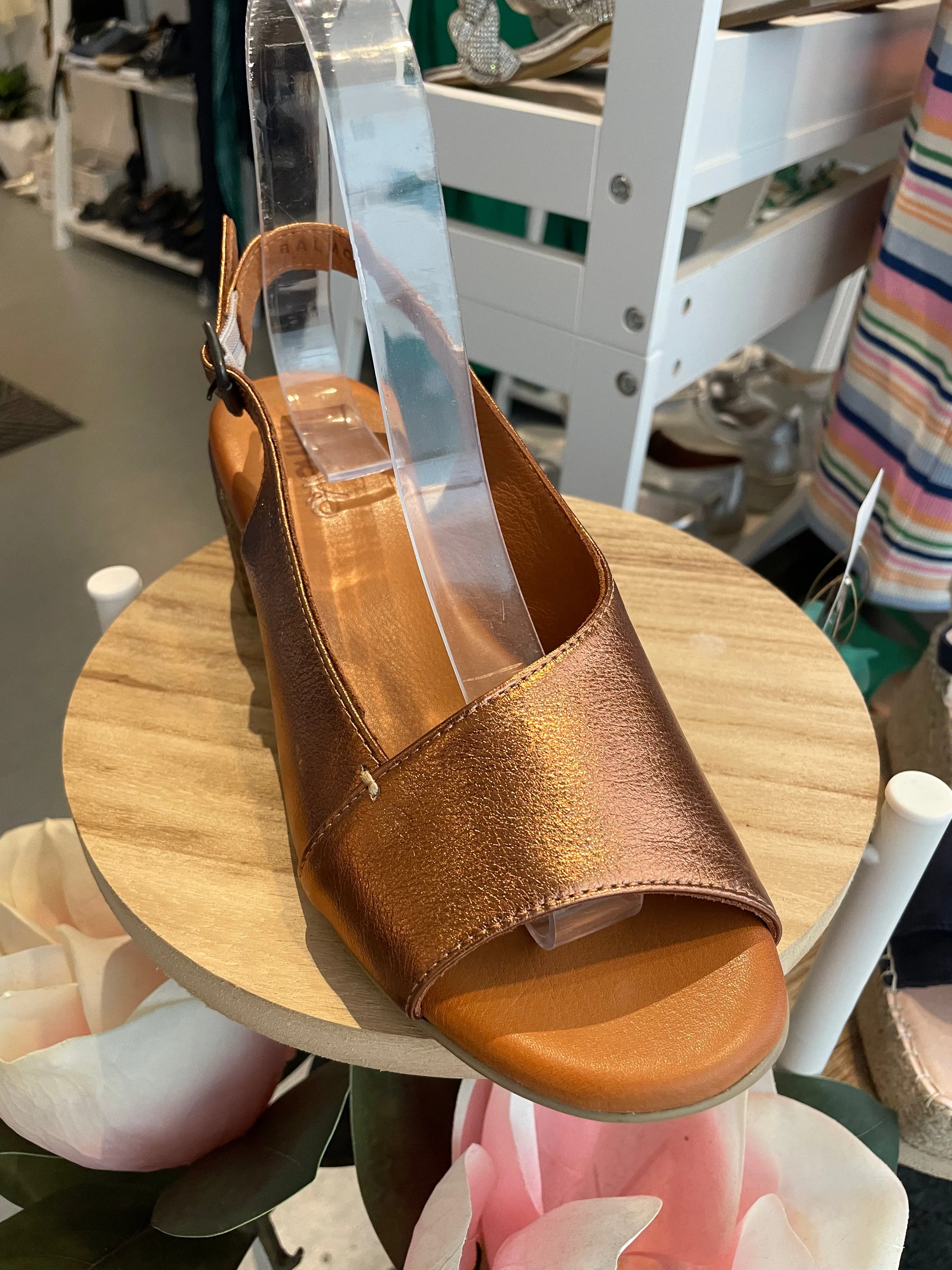 Hinako - Balmoral - Bronze