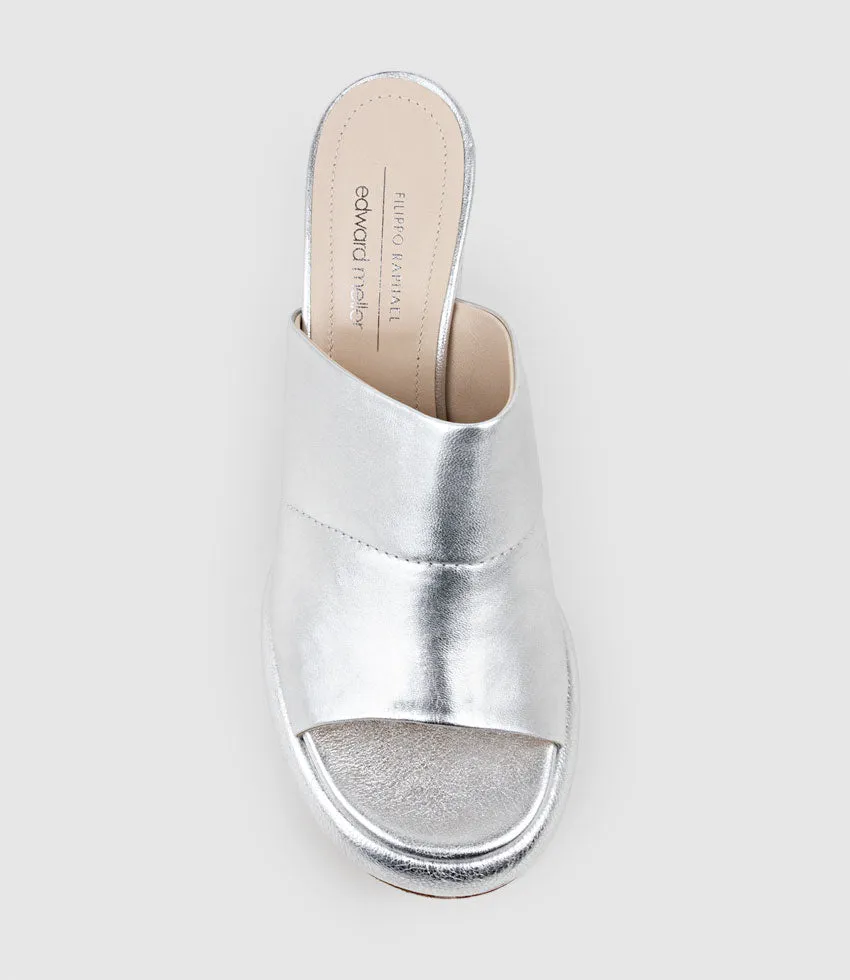 ILLIAN95 Platform Slide in Silver