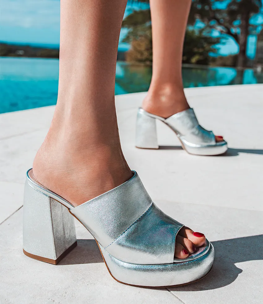 ILLIAN95 Platform Slide in Silver