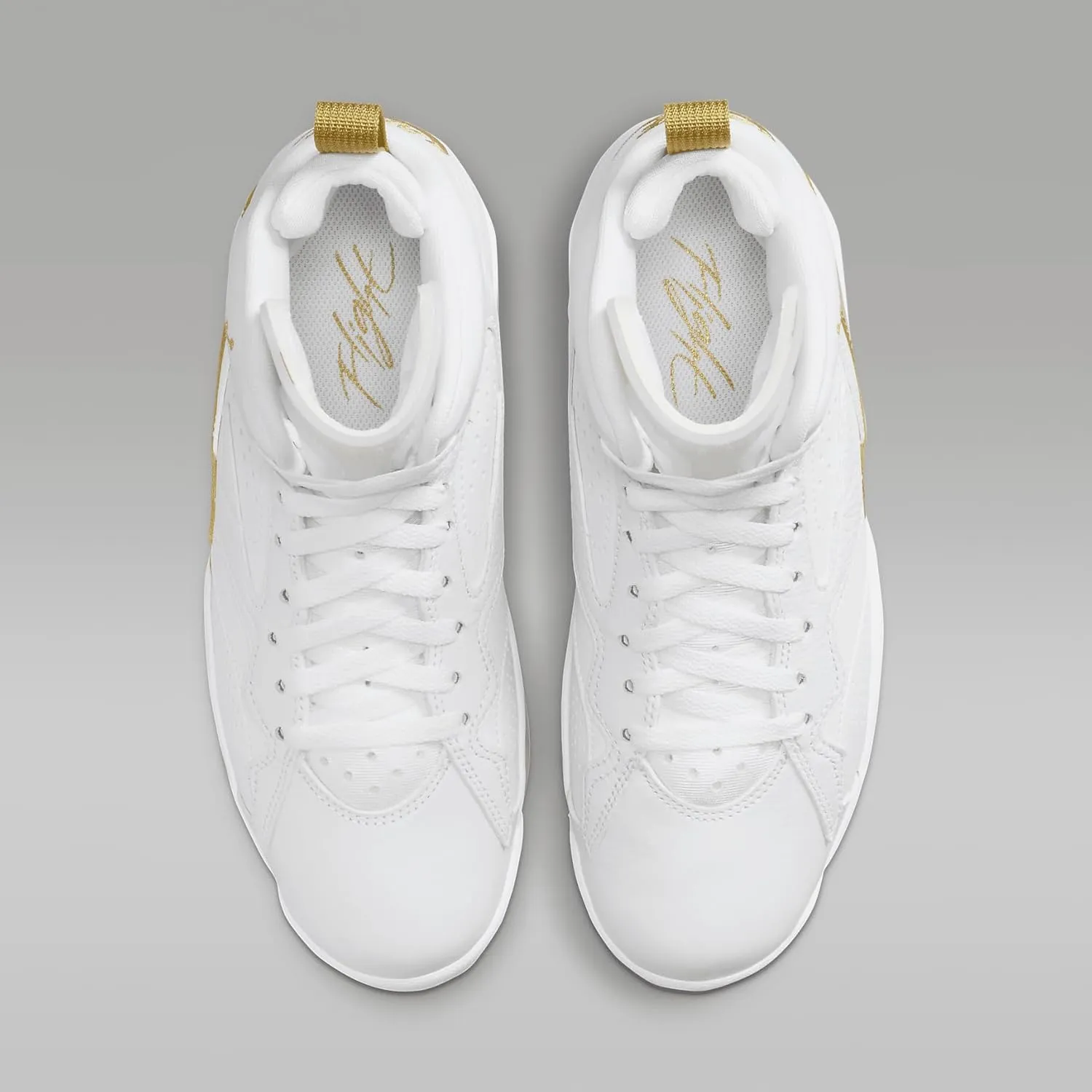Jordan MVP MG - Women's (FZ3985-100, White/Metallic Gold/Gum Lt Brown)