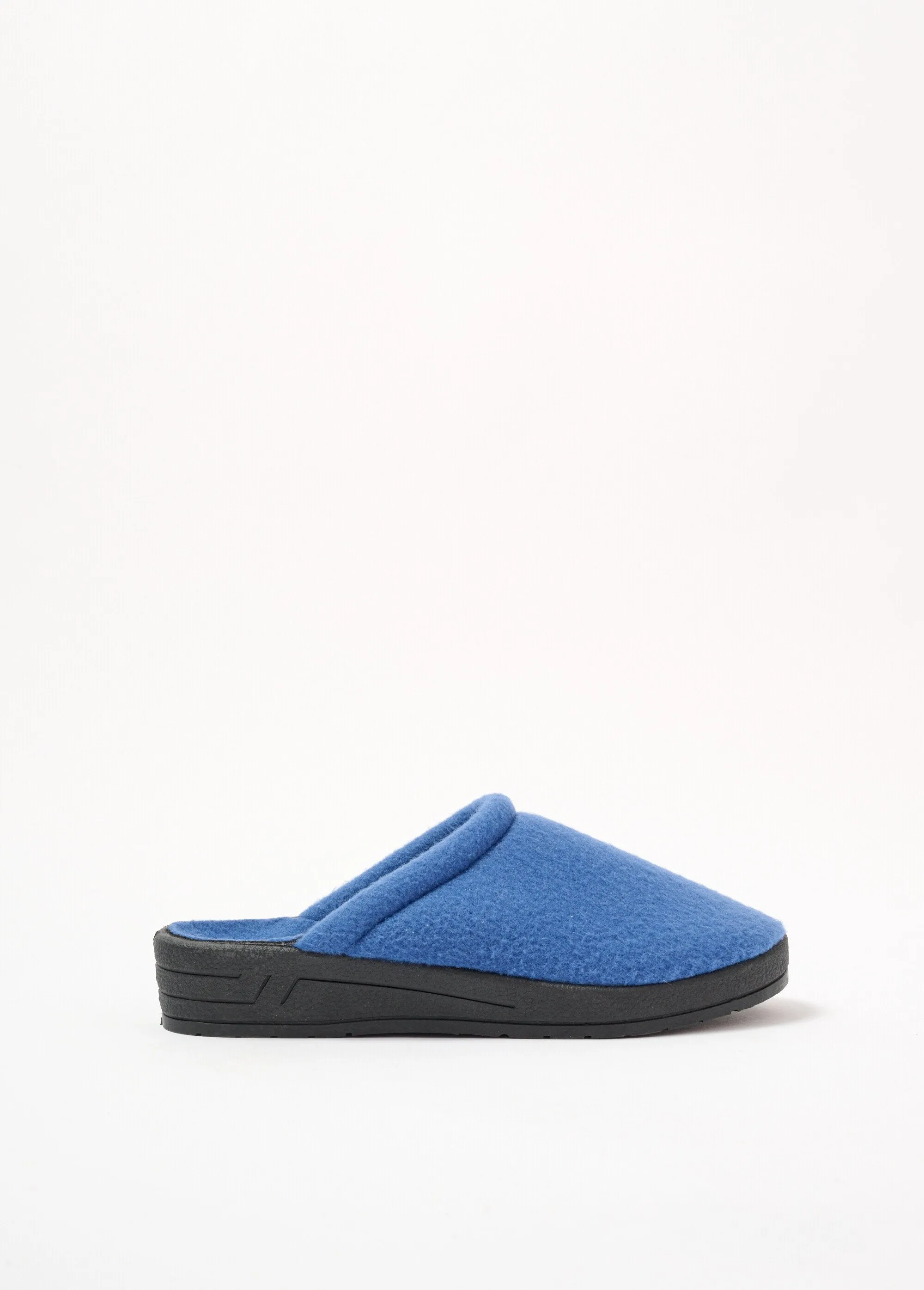 Mixed mule comfort width fleece slippers