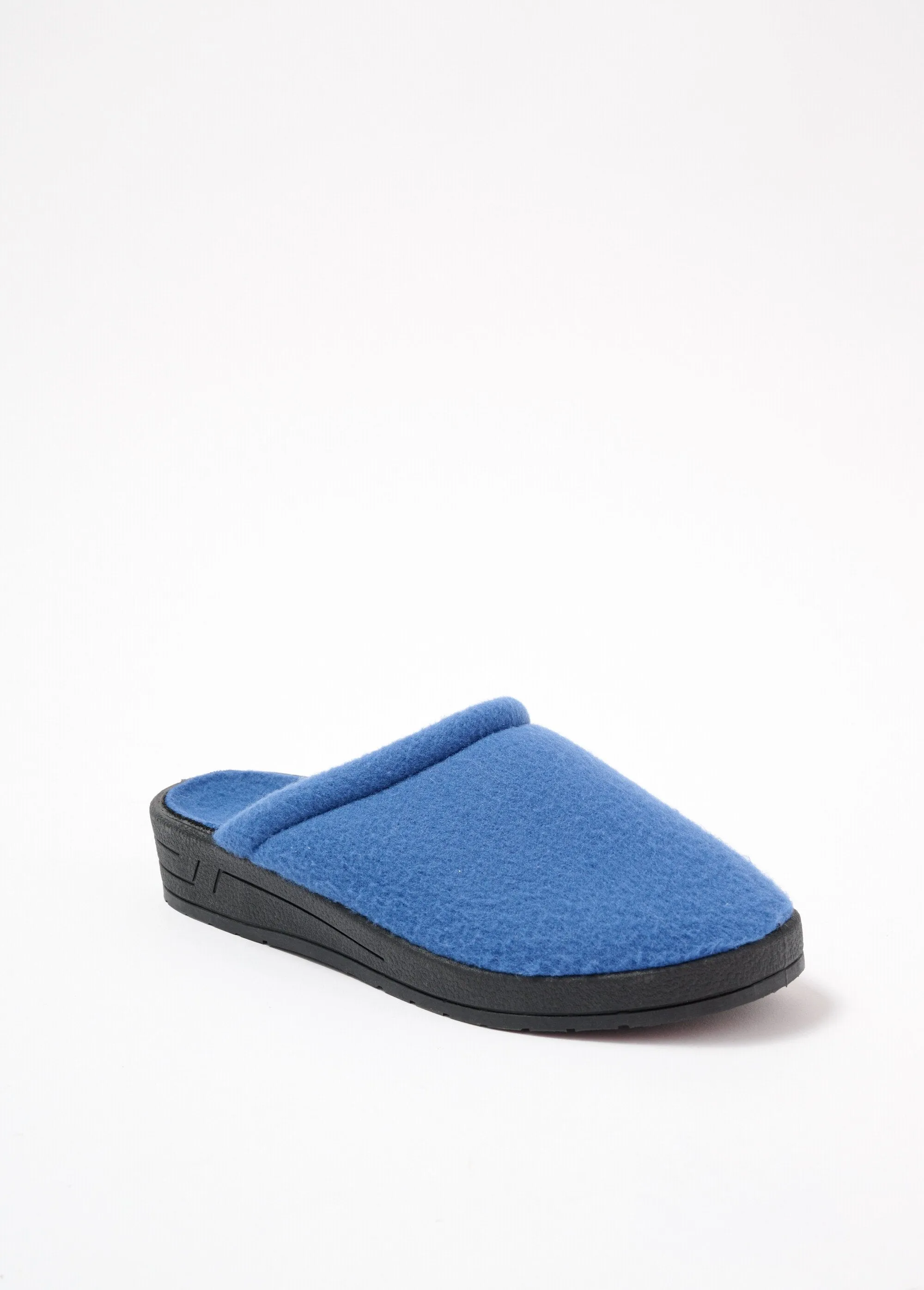 Mixed mule comfort width fleece slippers