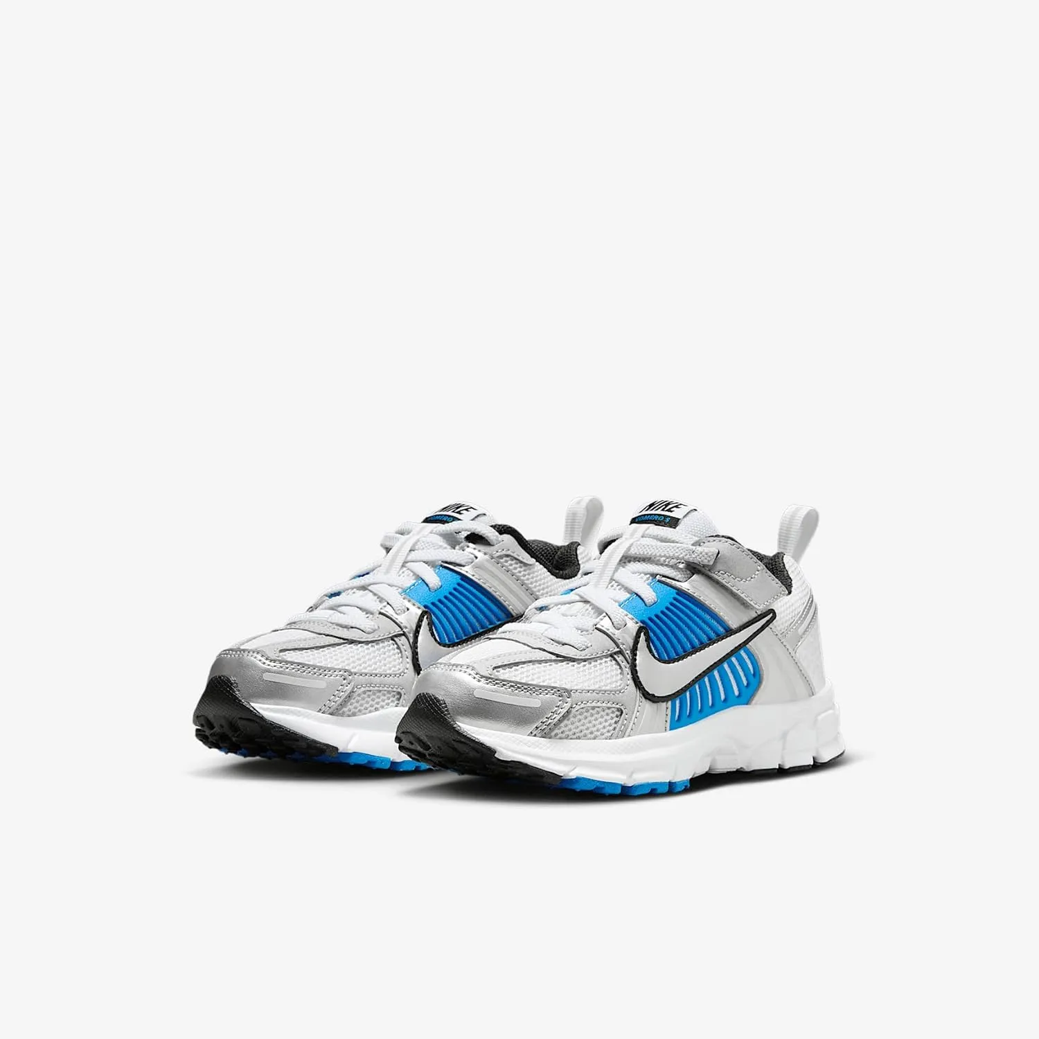 Nike Vomero 5 Little Kids' Shoes (HF6999-105, White/Light Photo Blue/Black/Metallic Silver)