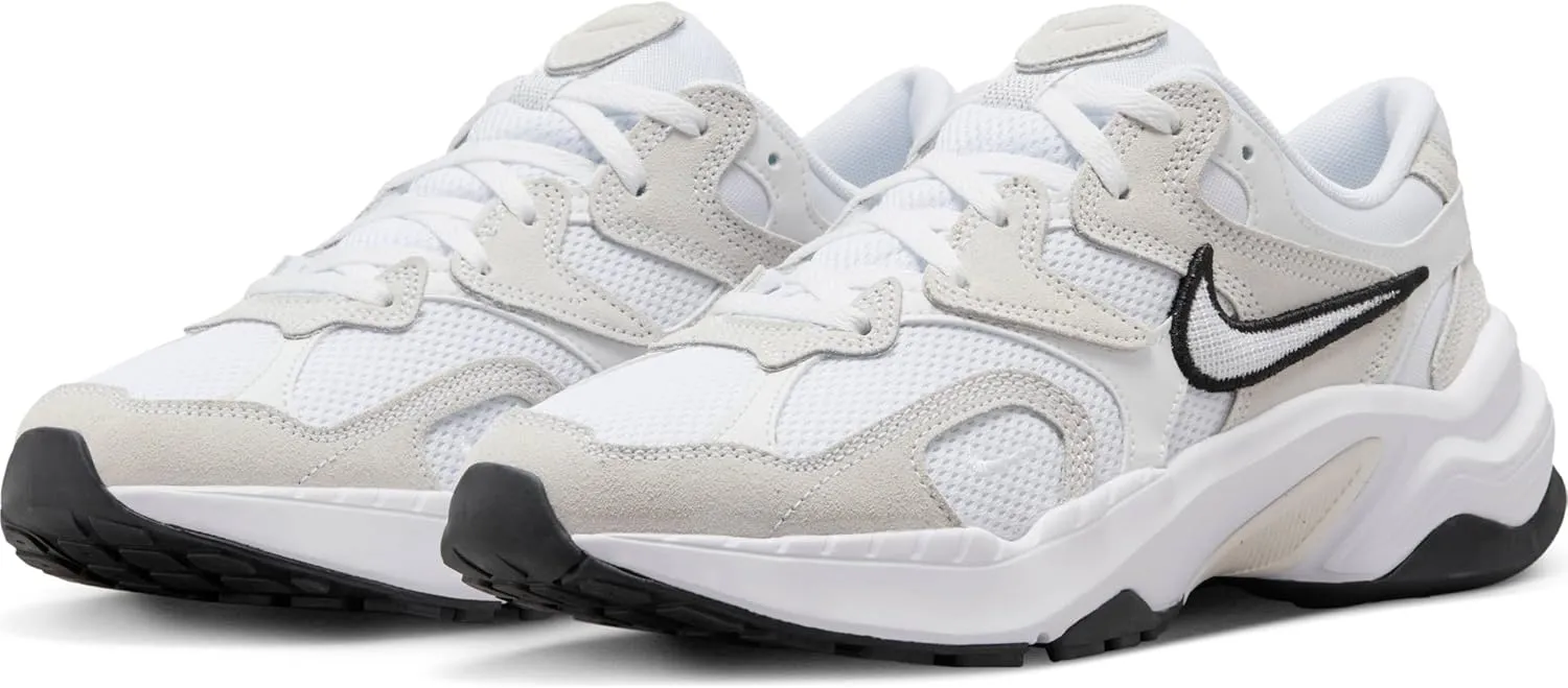 Nike Women's Sportswear Sneaker