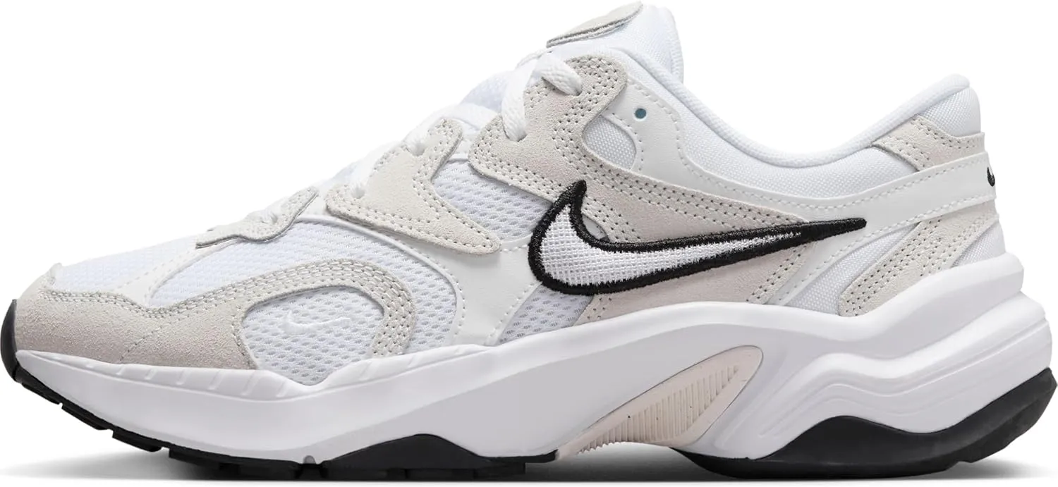 Nike Women's Sportswear Sneaker