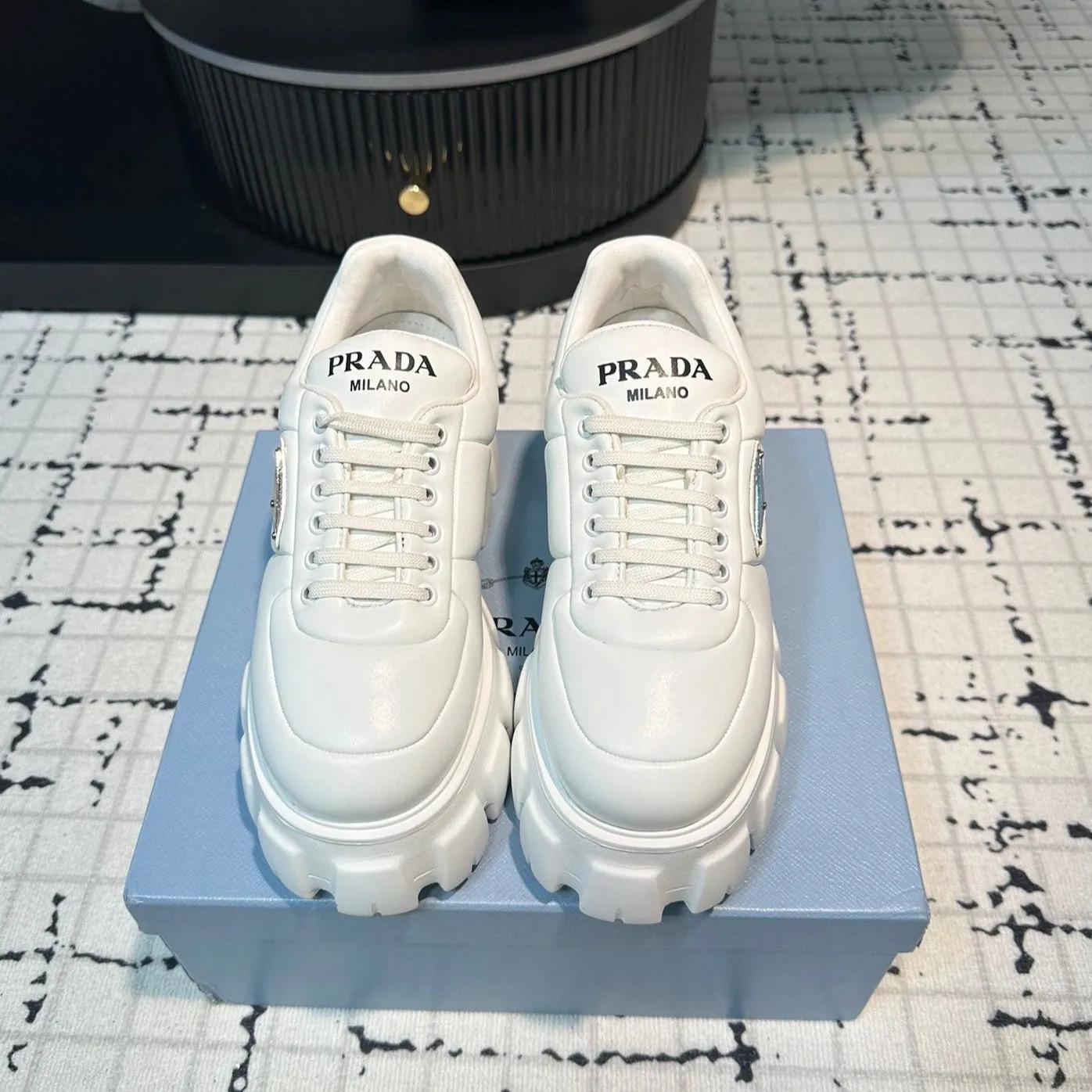 PRADA LAMBSKIN SHOES LACE-UP MONOLITH BRUSHED Performance-driven WHITE Easy returns