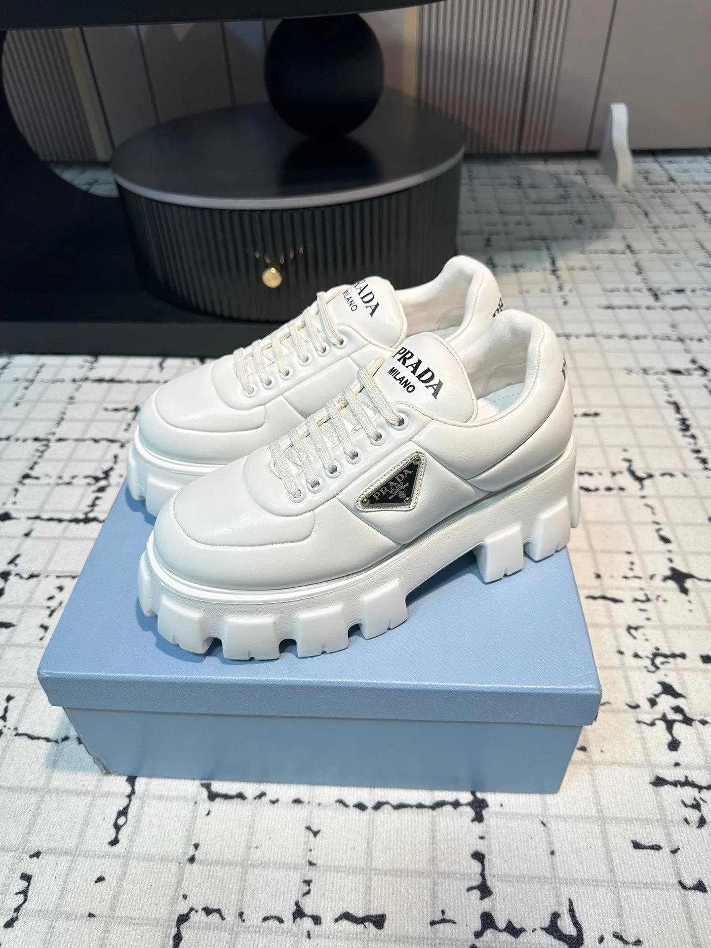 PRADA LAMBSKIN SHOES LACE-UP MONOLITH BRUSHED Performance-driven WHITE Easy returns