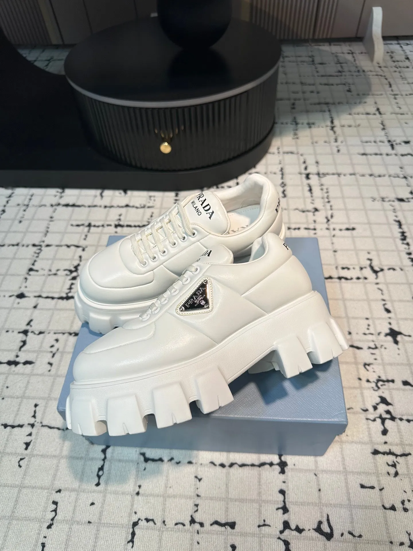 PRADA LAMBSKIN SHOES LACE-UP MONOLITH BRUSHED Performance-driven WHITE Easy returns