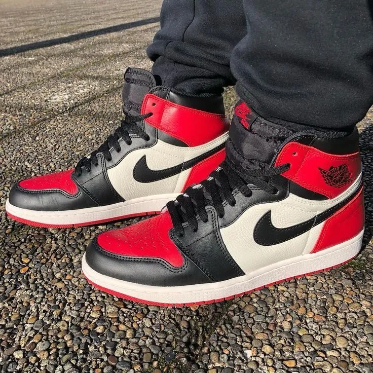 "Nike Air Jordan 1 High Bred Toe Semi US – Classic Style, Unmatched Comfort!"