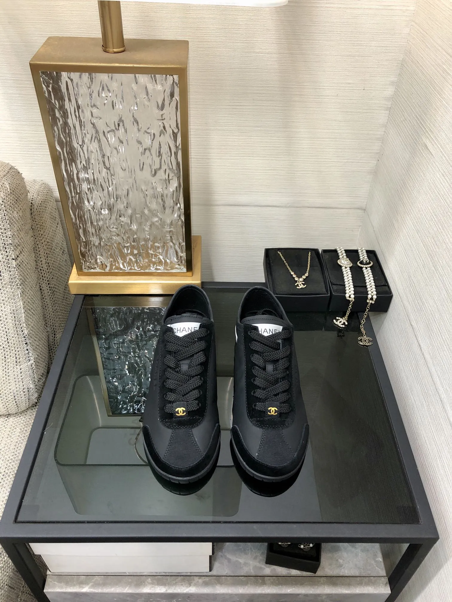 Sneake Global shipping Cowhide Performance-driven Black CHANEL