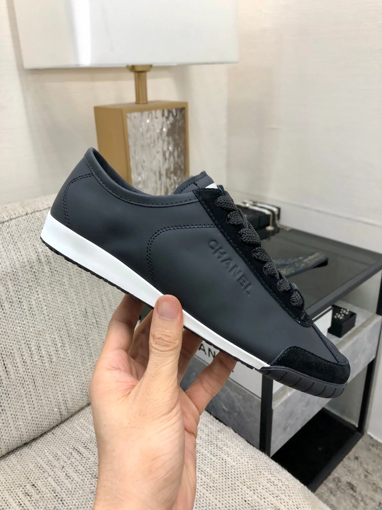 Sneake Global shipping Cowhide Performance-driven Black CHANEL