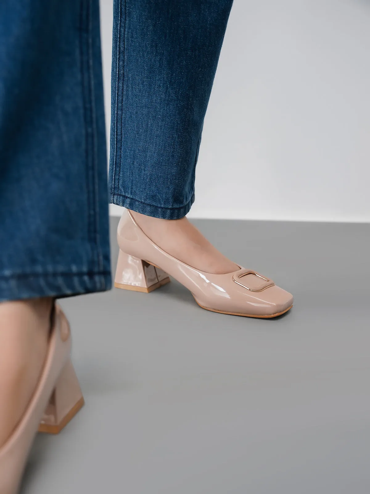 Women's "AWILDA" Square Toe Block Heel Courts